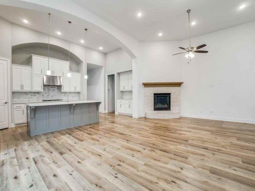 3930 Prairie Clover Ln - Photo 7 of 39