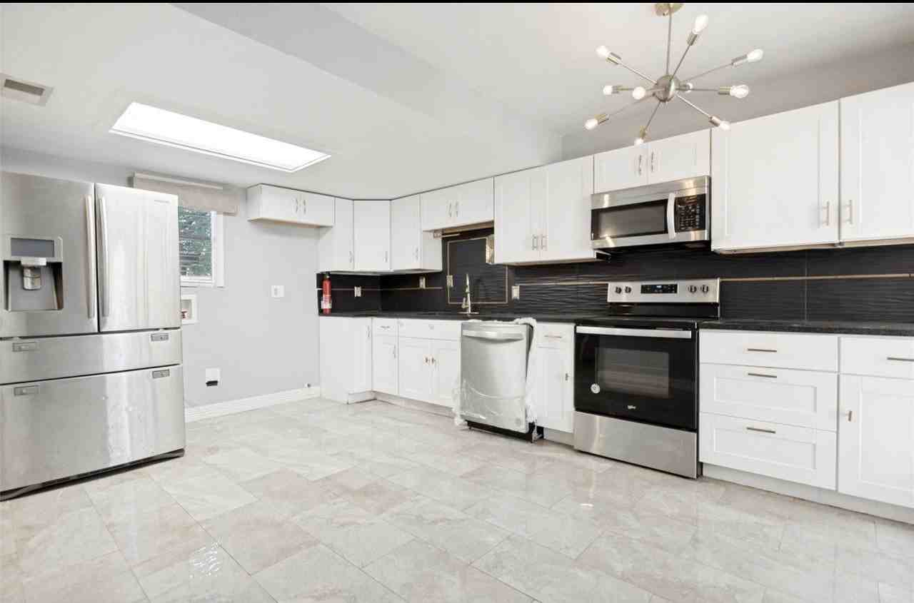5808 Harvest Hill Rd - Photo 7 of 18
