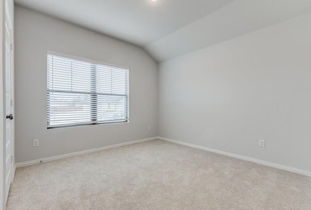 2421 Pacific Ave - Photo 5 of 10