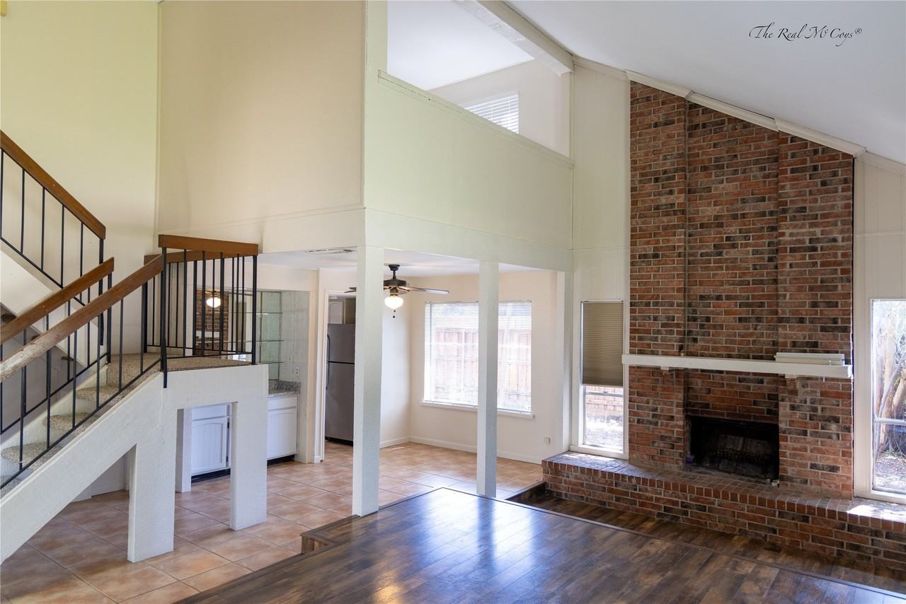 3101 Raintree Dr - Photo 2 of 17
