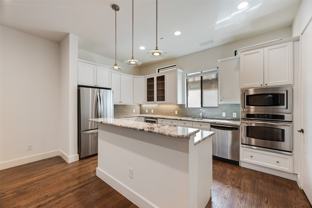 2411 N Hall St - Photo 1 of 1