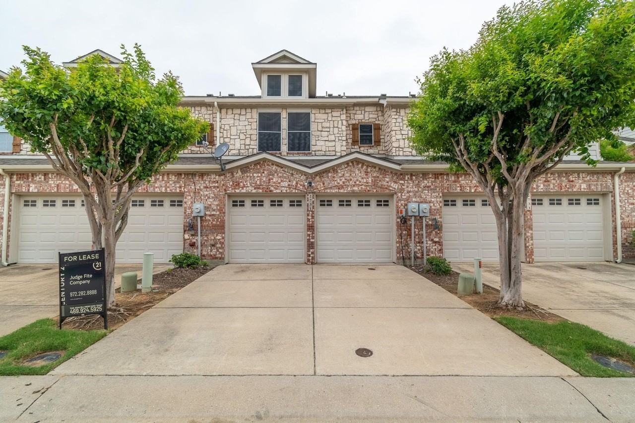 2731 Olympic Park Dr - Photo 2 of 37