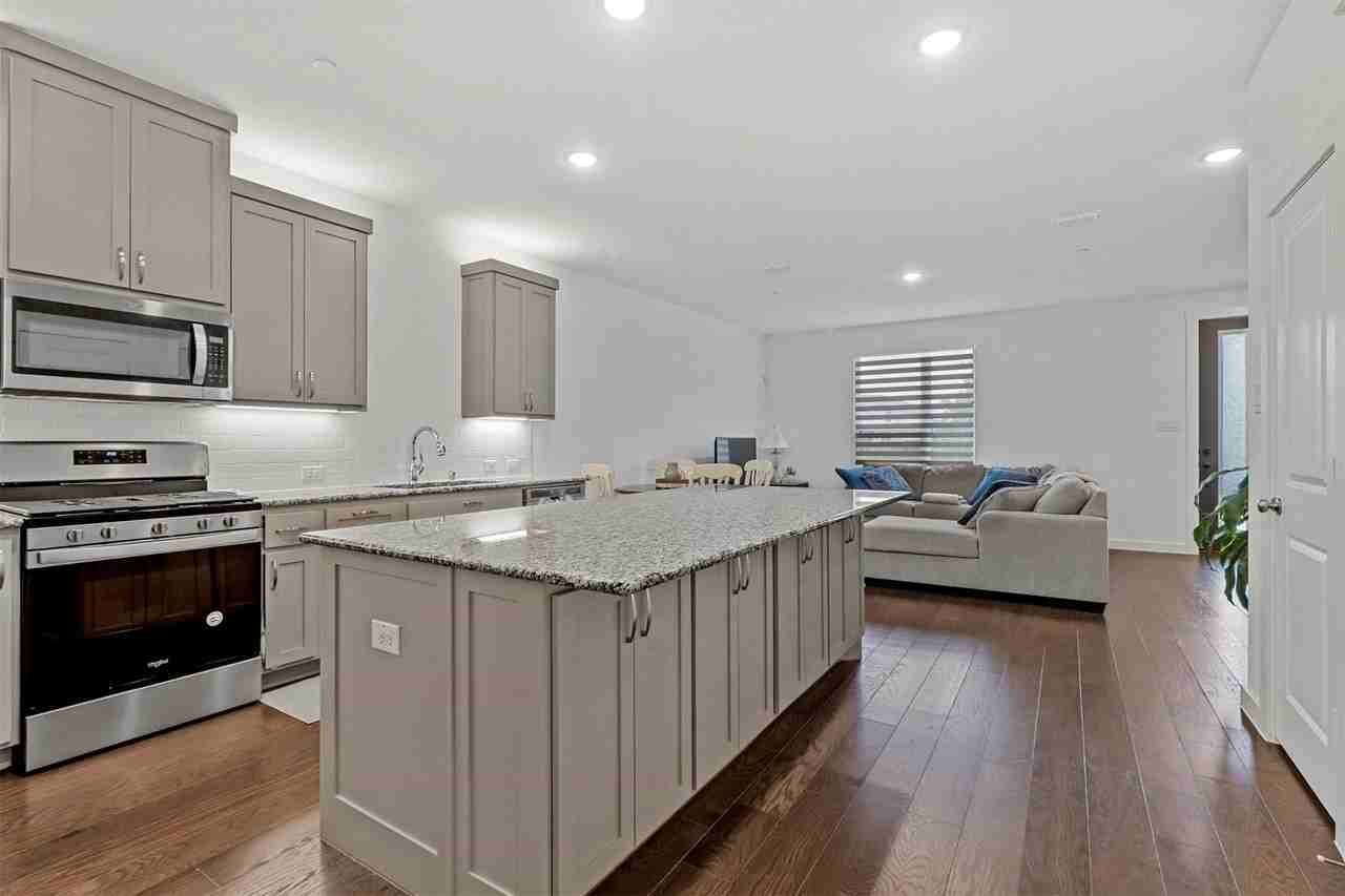 616 Collier Dr - Photo 6 of 17