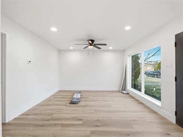 1729 R Ave #1729 - Photo 3 of 14
