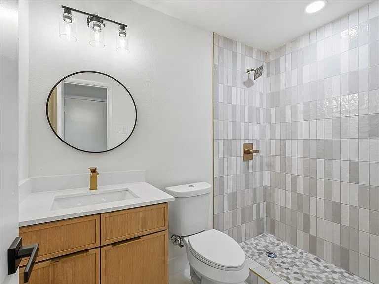1729 R Ave #1729 - Photo 7 of 14