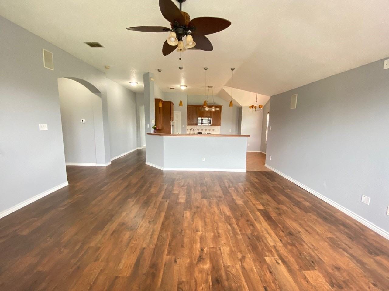 1328 Falcon Holw - Photo 6 of 22