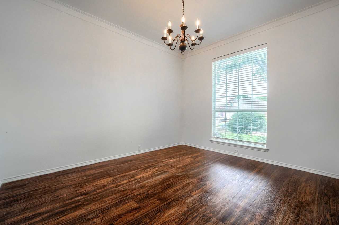 8217 Rayburn Ln - Photo 5 of 30