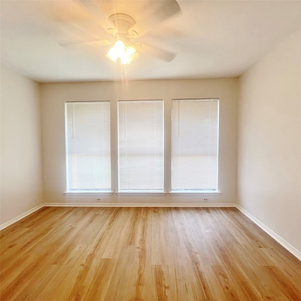 3037 Airhaven St - Photo 7 of 14