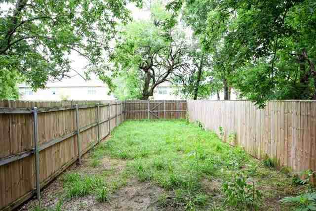 802 S 5th St #1 - Photo 7 of 25