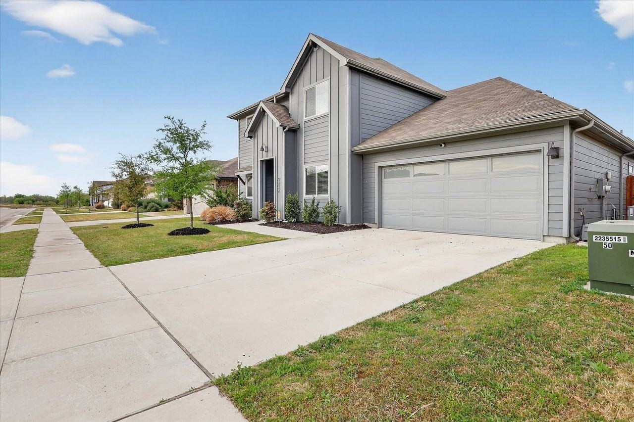 1721 Zilker Park Trl - Photo 3 of 40