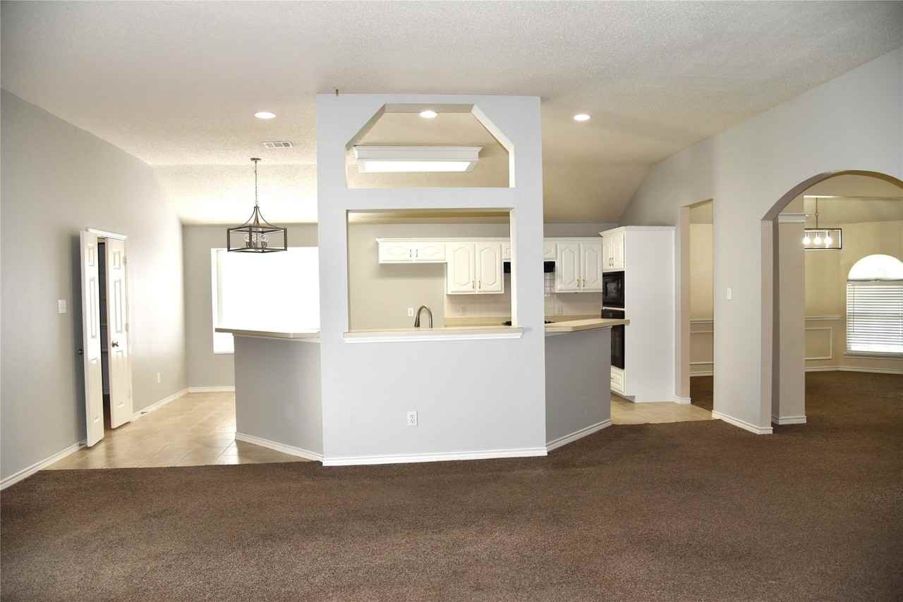 1526 Pebblestone Ct - Photo 3 of 28