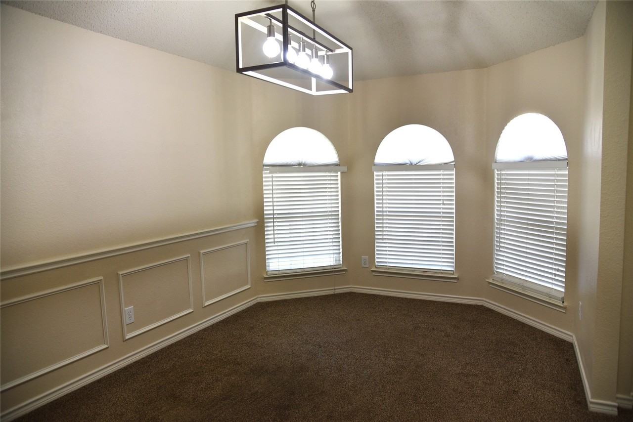 1526 Pebblestone Ct - Photo 4 of 28