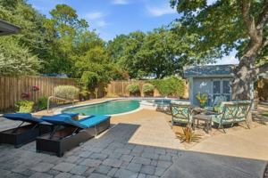 featured image of 306 Country Manor Dr