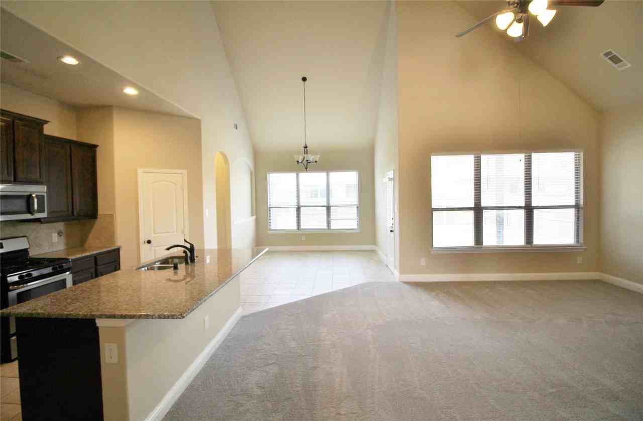 505 Clemson Ln - Photo 6 of 37