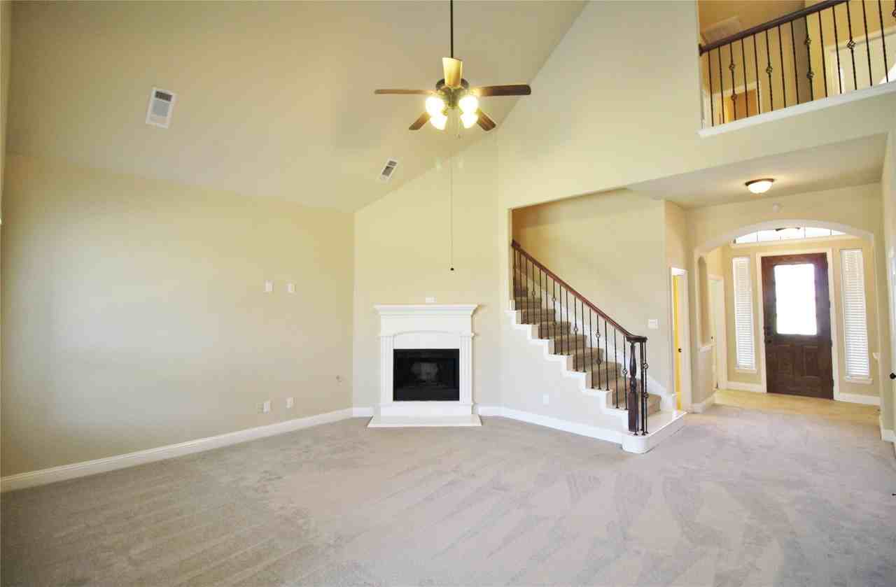505 Clemson Ln - Photo 7 of 37