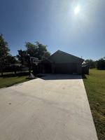 featured image of 225 Scurry Ave