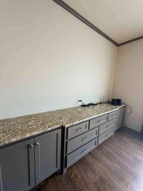 225 Scurry Ave - Photo 5 of 28
