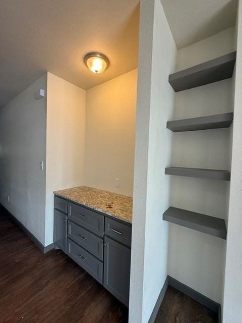 225 Scurry Ave - Photo 6 of 28
