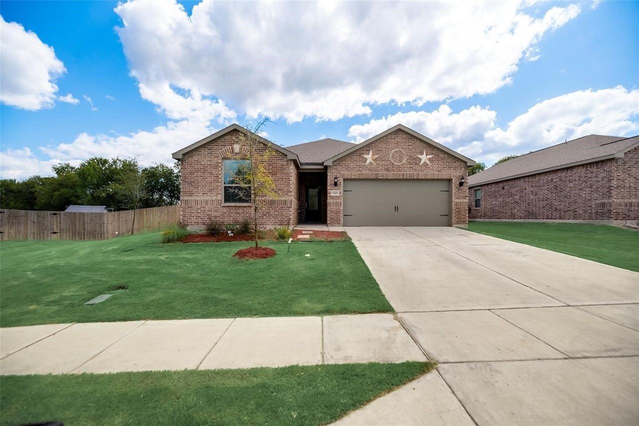 1503 Hill Top Ct - Photo 4 of 37