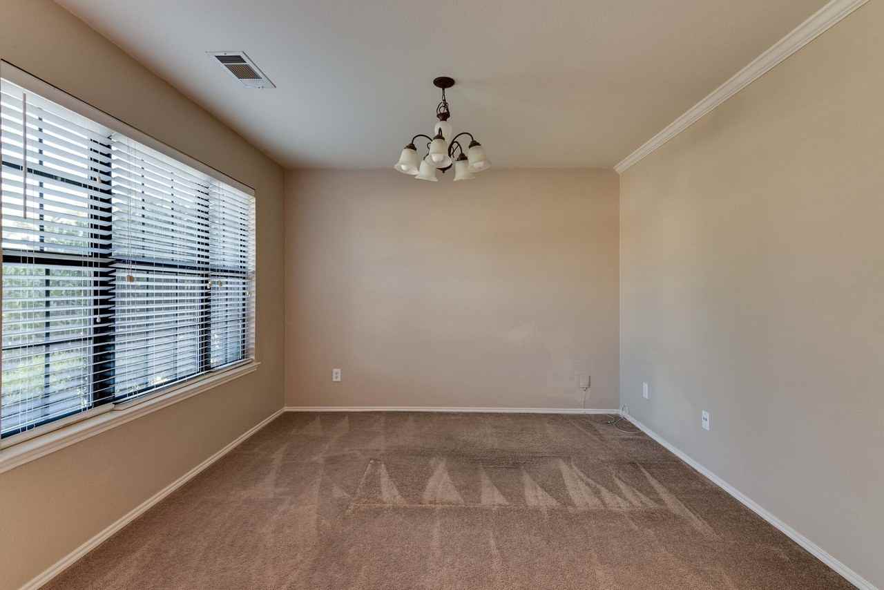 13048 Fencerow Rd - Photo 5 of 29