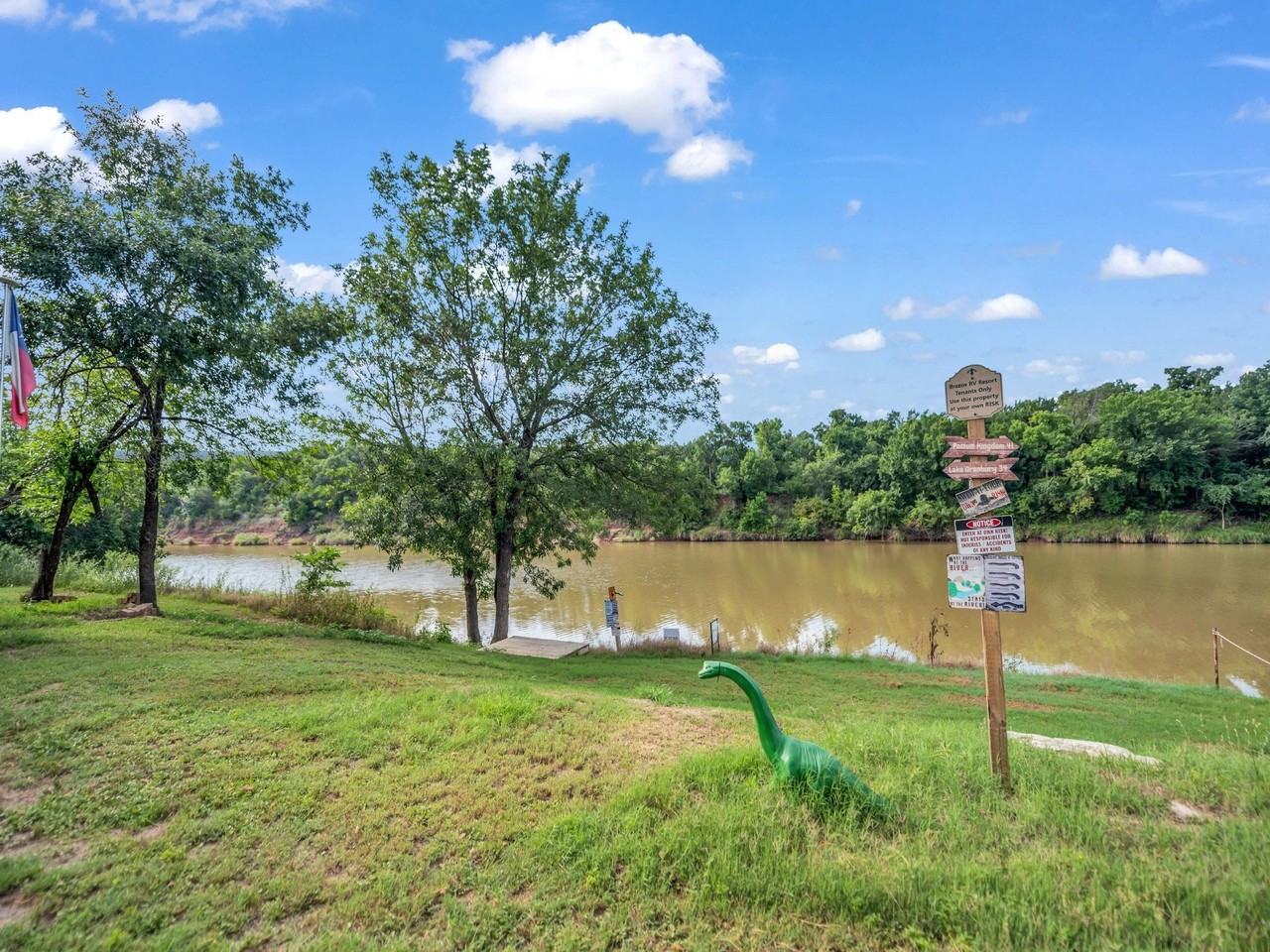 133 Chavez Trl - Photo 4 of 16