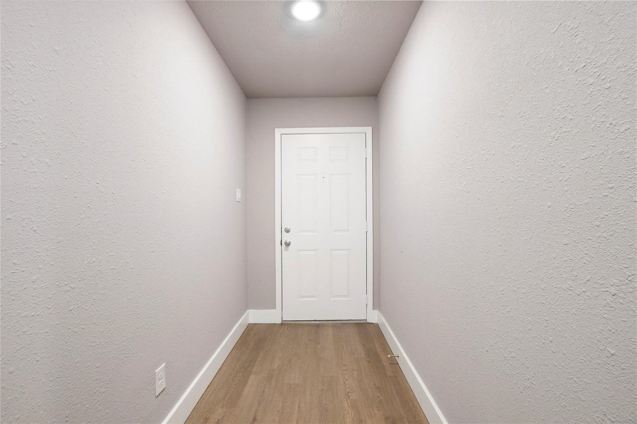 801 Sunny Slope Dr - Photo 3 of 15