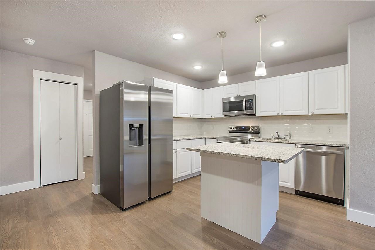 801 Sunny Slope Dr - Photo 7 of 15