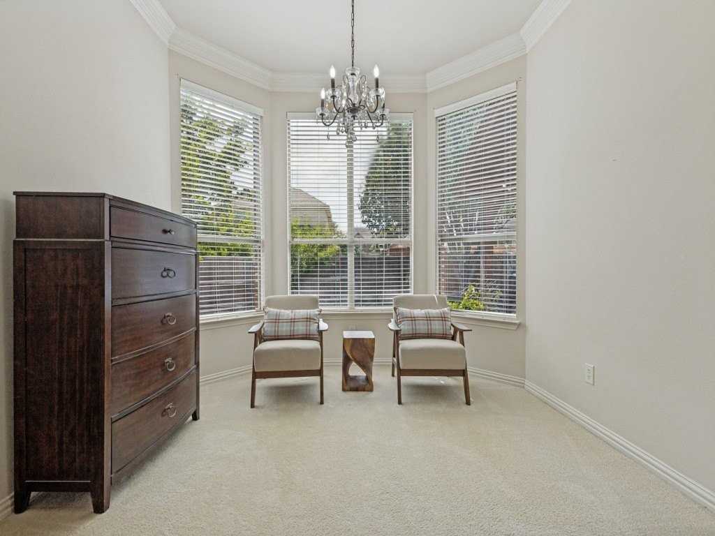 8723 Sherwood Dr - Photo 6 of 36