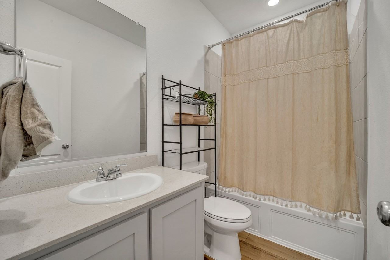 3221 Sioux Trl - Photo 4 of 35