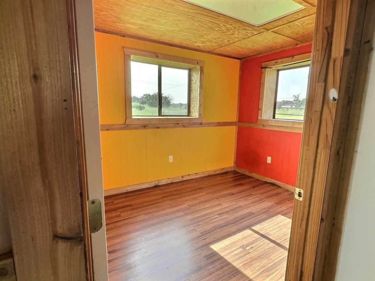 10669 Mineral Wells Hwy - Photo 4 of 10