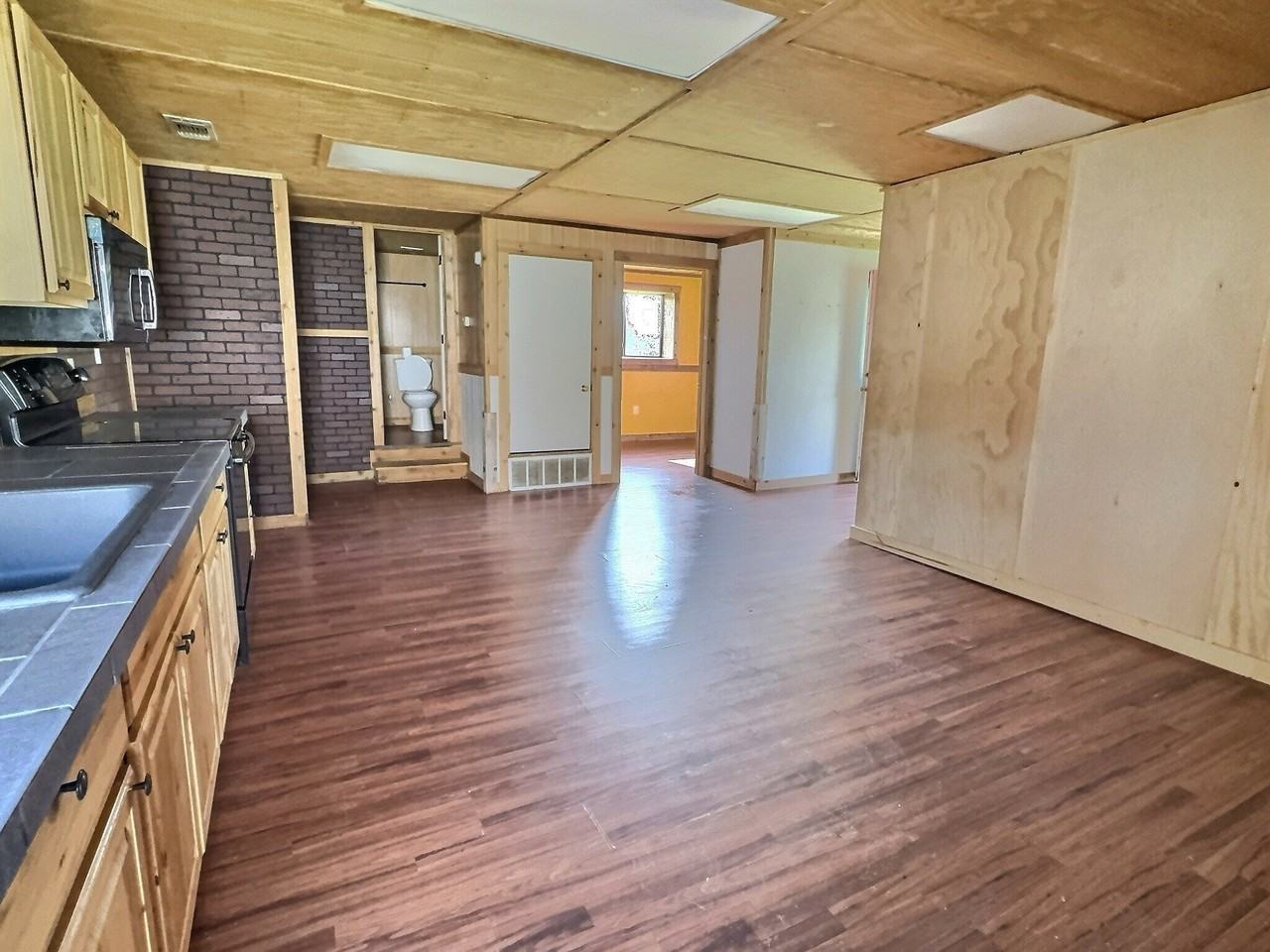 10669 Mineral Wells Hwy - Photo 6 of 10