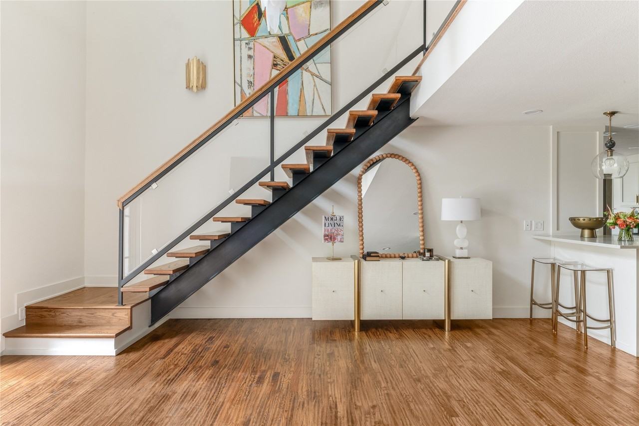 9831 Lakemont Dr - Photo 5 of 30