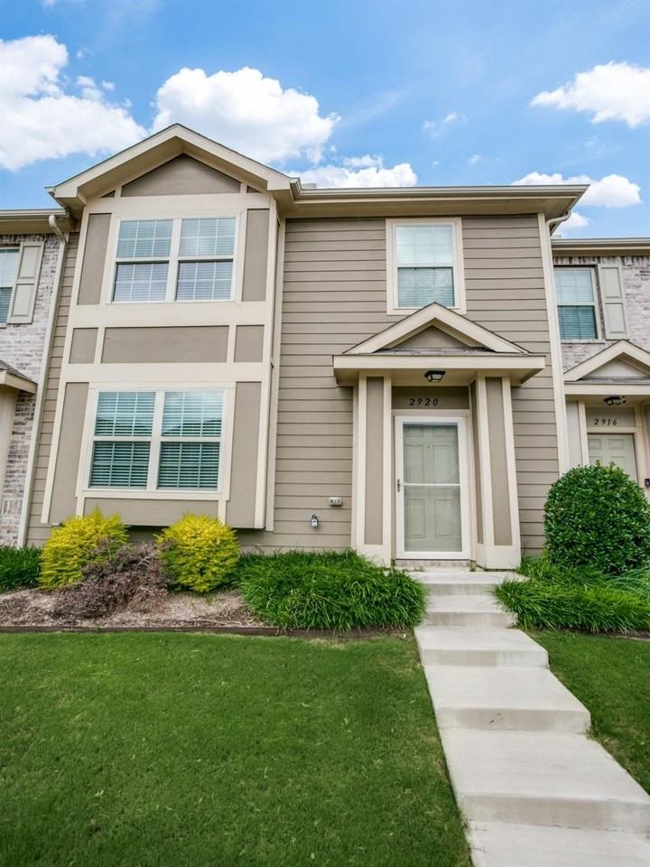 2920 Peyton Brook Dr - Photo 2 of 15