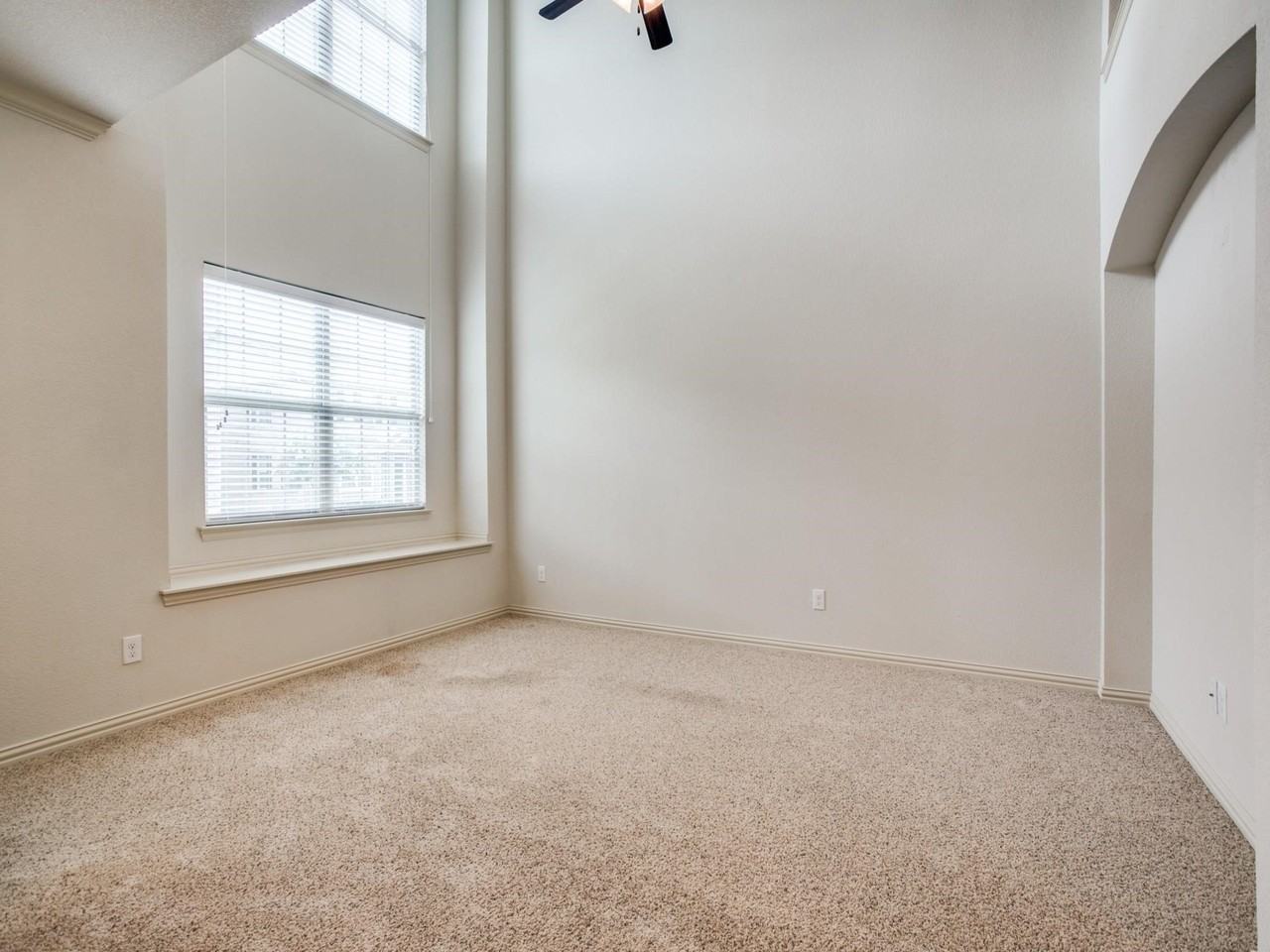 2920 Peyton Brook Dr - Photo 3 of 15