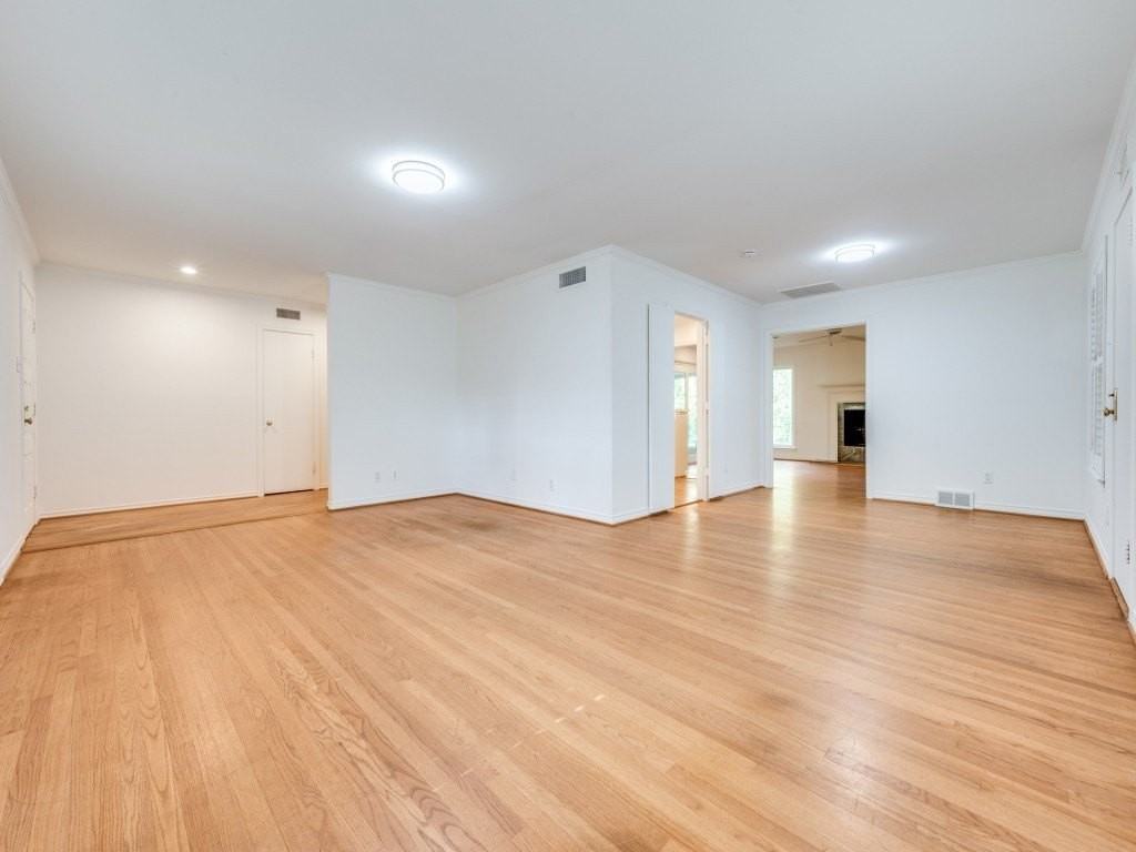 10715 Royal Springs Dr - Photo 3 of 12