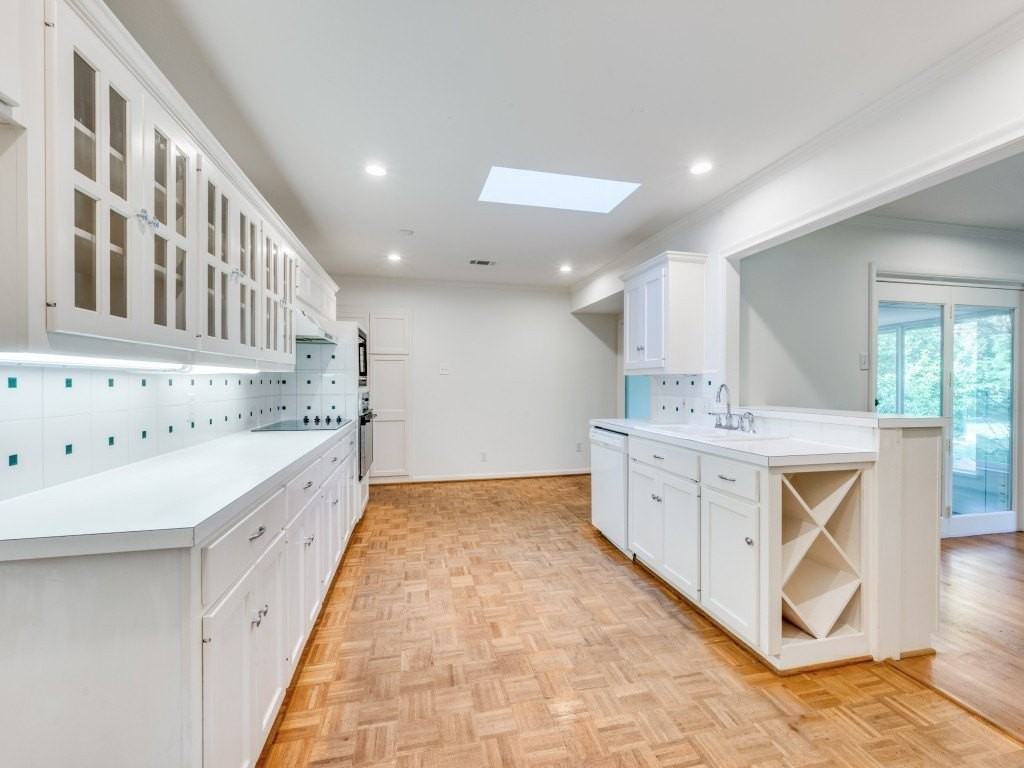 10715 Royal Springs Dr - Photo 6 of 12