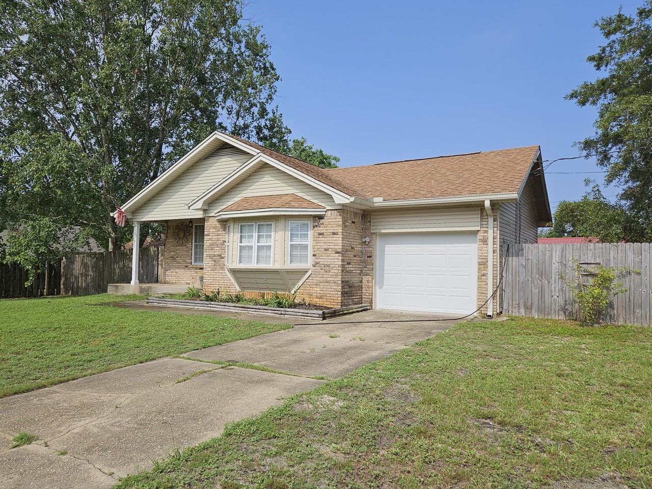 2219 Calle De Cantabria - Photo 3 of 28