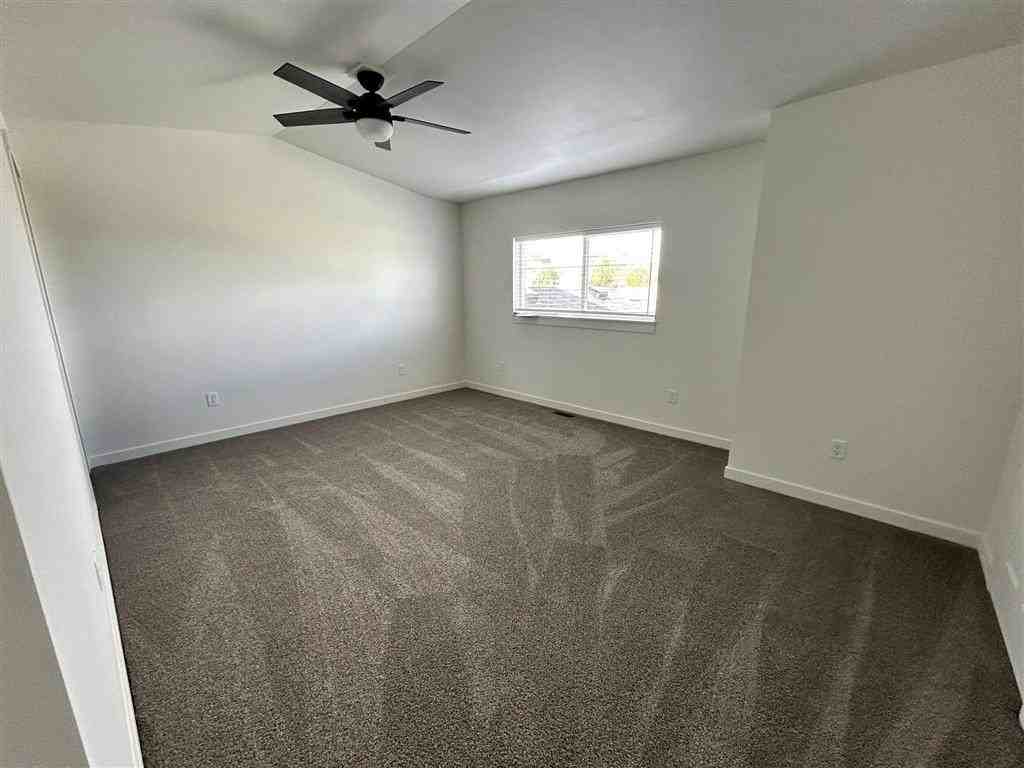 807 Cocoa Ct #B - Photo 6 of 9