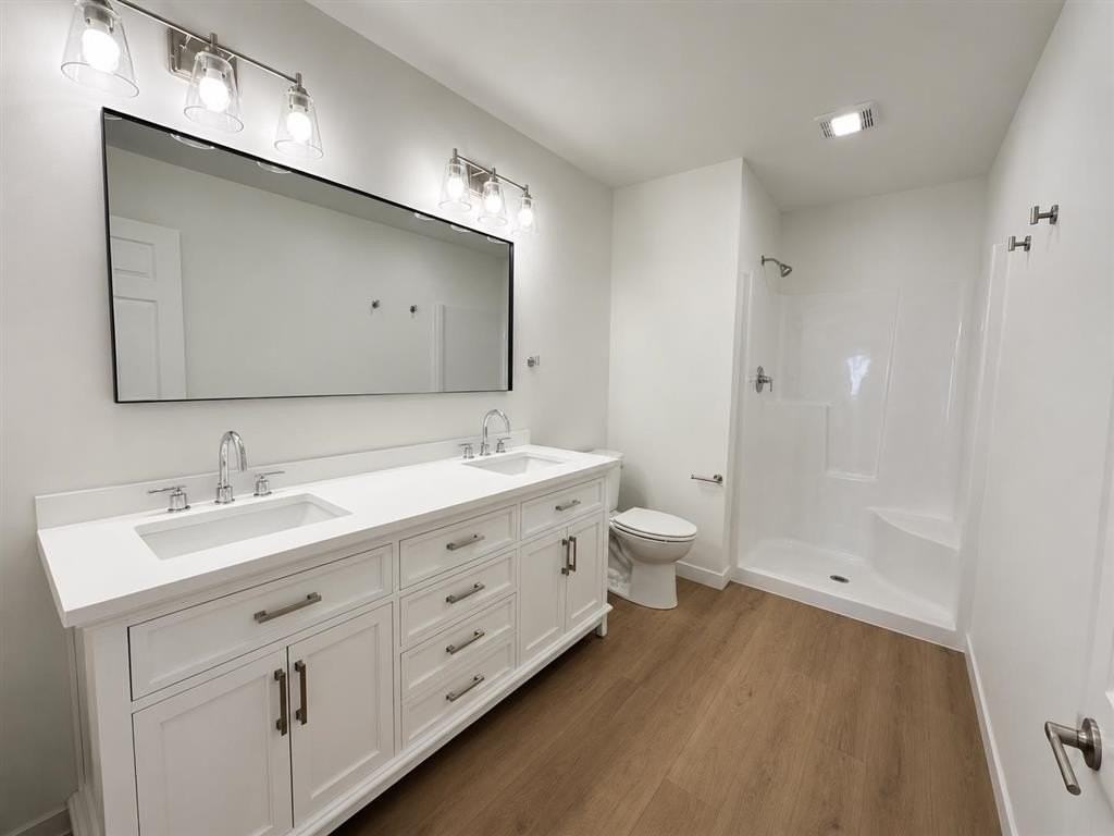 807 Cocoa Ct #B - Photo 7 of 9