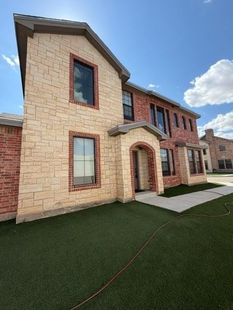3001 Pointer Ln