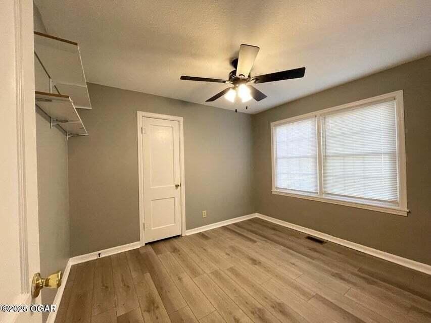 3301 S Pearl Ave - Photo 5 of 9