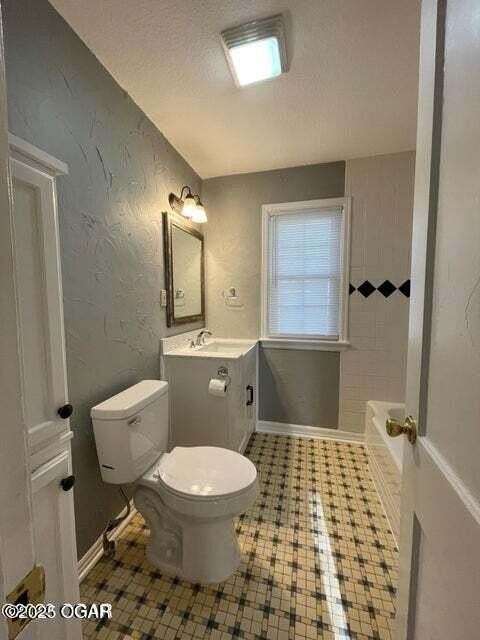 3301 S Pearl Ave - Photo 6 of 9