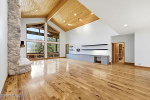 featured image of 2505 Silver Cloud Dr