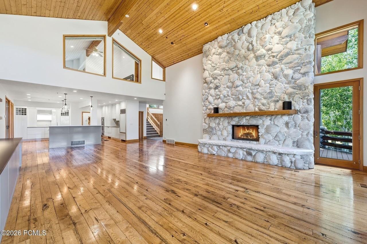 2505 Silver Cloud Dr - Photo 4 of 50