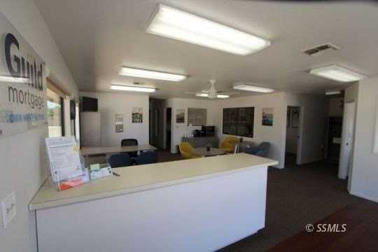 425 W Drummond Ave - Photo 4 of 24