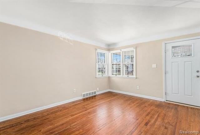633 N Dorchester Ave - Photo 4 of 17