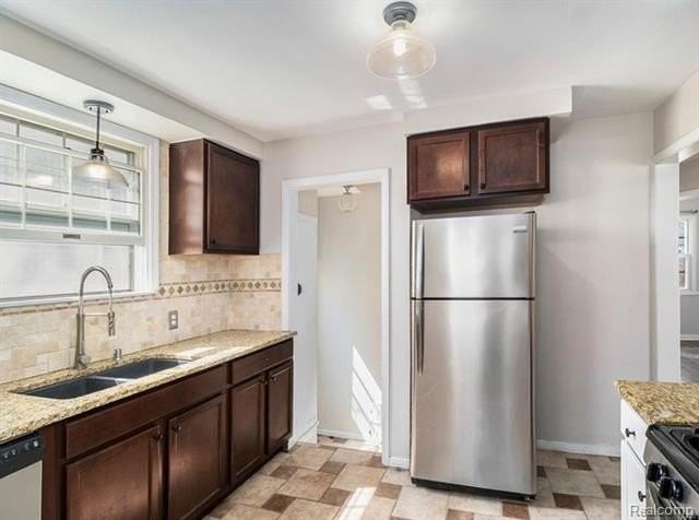 633 N Dorchester Ave - Photo 7 of 17