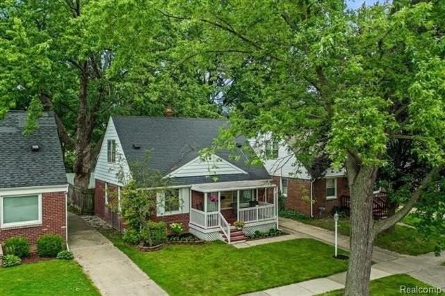 2125 Dallas Ave - Photo 2 of 18
