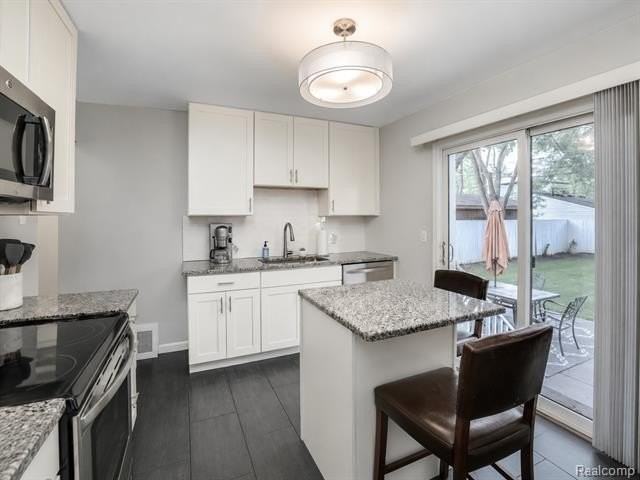 2125 Dallas Ave - Photo 5 of 18