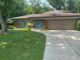 featured image of 24915 Lakeland St
